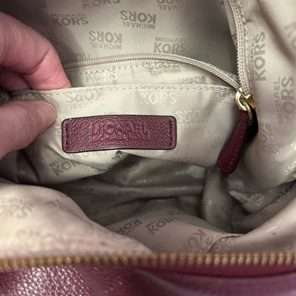 Michael Kors Handbag Burgundy color - Picture 4 of 11